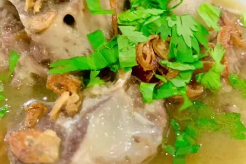 Sop Tulang Rusuk Lembu