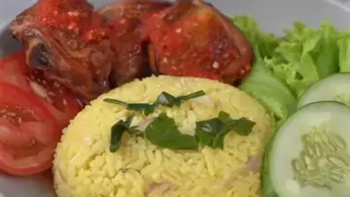 Nasi Ayam – Savory & Satisfying