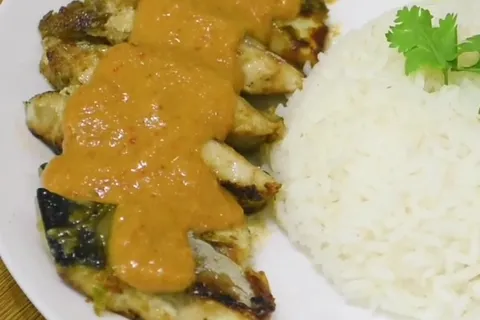 Ikan Saba dan Skelep Bakar dengan Kuah Percik