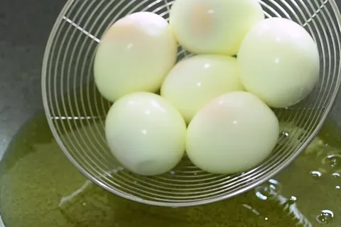 Telur Rebus Goreng Tom Yum