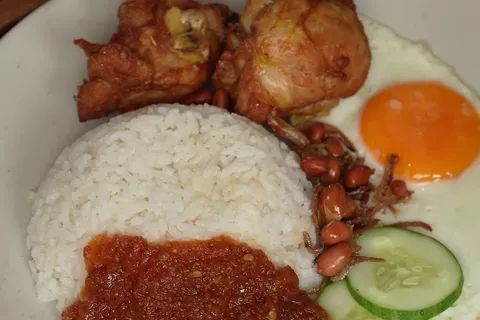 Nasi Lemak Lengkap