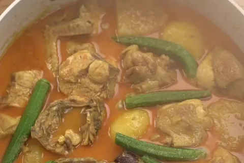 Gulai Ayam Viral dan Sagu Gula Melaka