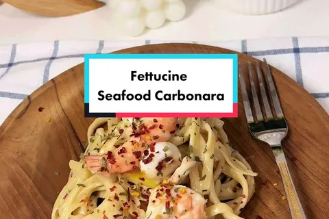 Fettuccine Seafood Carbonara