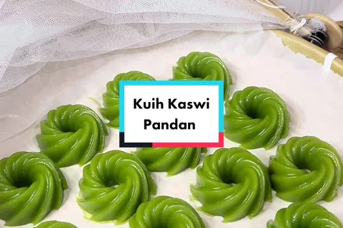 Kuih Kasuri Pandan