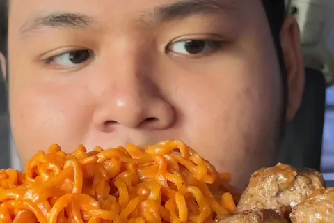 Ramen Meatball Cheese
