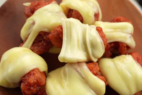 Cheesy Korean Chicken