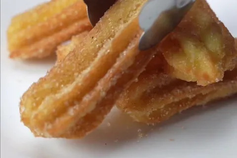 Churros dengan Sos Coklat