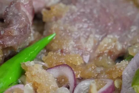 Pekasam Daging Goreng