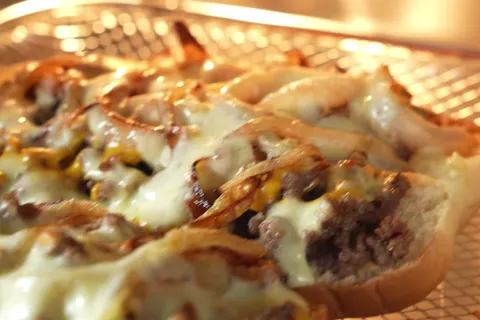 Roti Bakar Daging Cheese