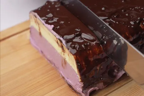 Blueberry Mousse Cake