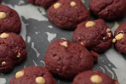 Red Velvet Cheese Cookies