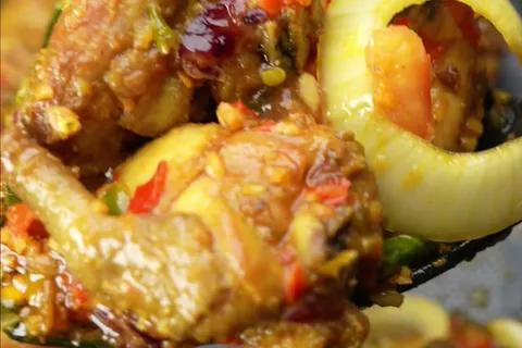 Ayam Pad Pedas Thai