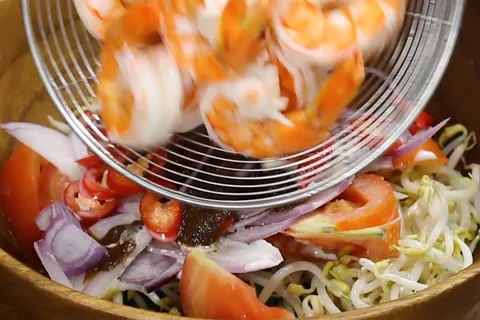 Kerabu Udang Kangkung dan Tauge