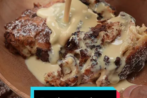 Puding Roti dengan Sos Kastil