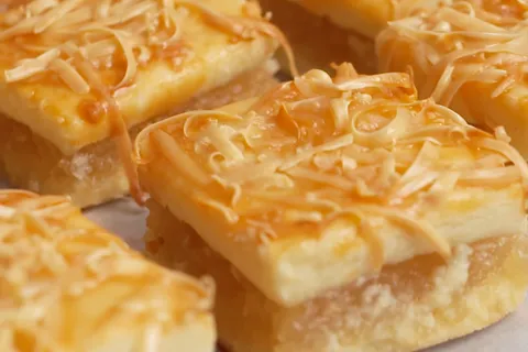 Tak Nenas Cheese Bar