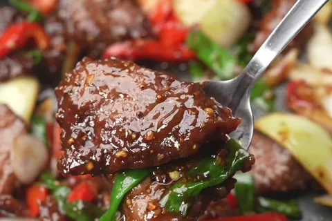 Black Pepper Beef Stir Fry