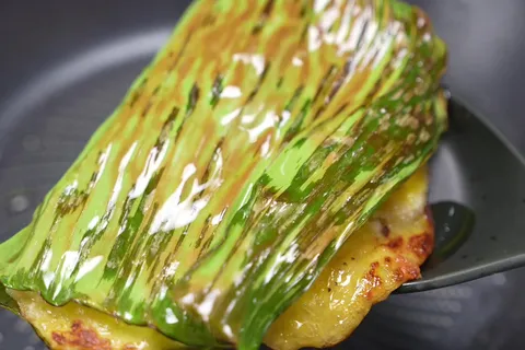 Pek Nga Bakar Daun Pisang