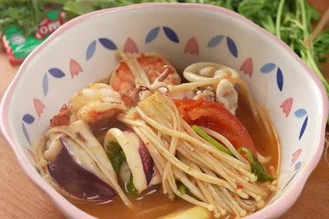 Kue Teow Kung Fu Tom Yum