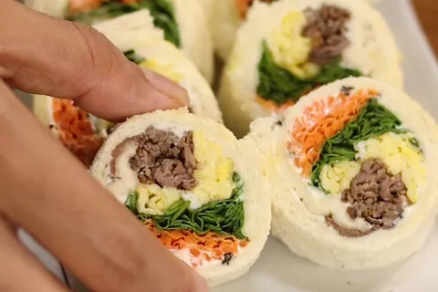 Sushi Roti Cheese