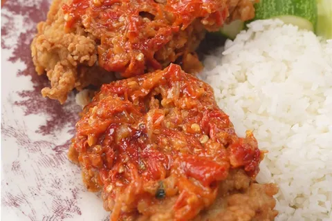 Ayam Geprek Pedas