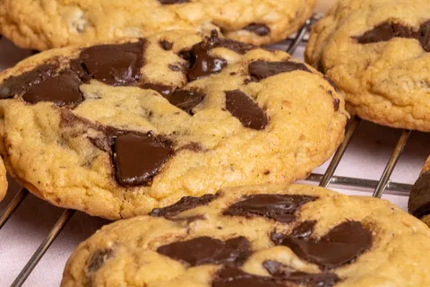 Soft Chocolate Chip Cookies
