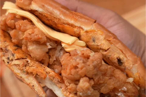 Roti John Sardin Ayam Goreng Crispy