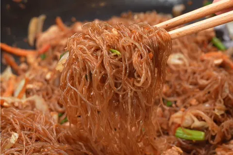 Suun Goreng & Teh Bunga Longan