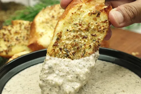 Mushroom Soup dan Garlic Bread