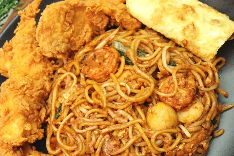 Mi Goreng dan Chicken Tenders