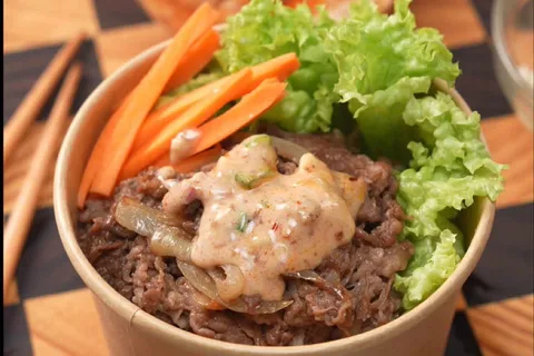Sukiyabul dan Chili Oil