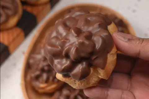 Krimpuff Celup Coklat