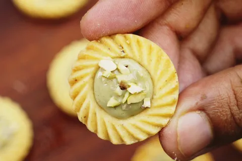 Pistachio Tart Raya