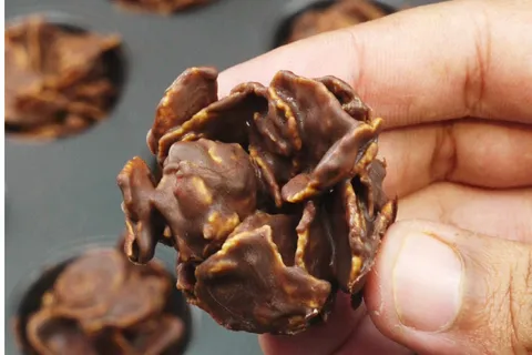 Crunchy Chocolate Cornflakes Bites
