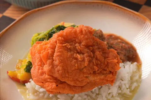 Ayam Goreng Crispy & Sayur Lemak