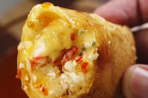 Cheesy Crab Rangoon Popiah